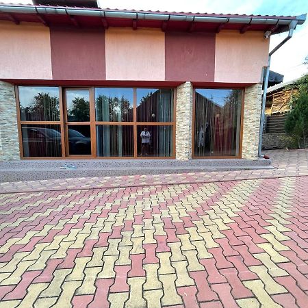Pensiunea Colt De Rai Corbi Exteriér fotografie