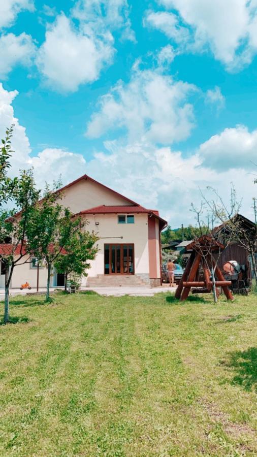 Pensiunea Colt De Rai Corbi Exteriér fotografie