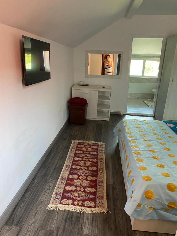 Pensiunea Colt De Rai Corbi Exteriér fotografie
